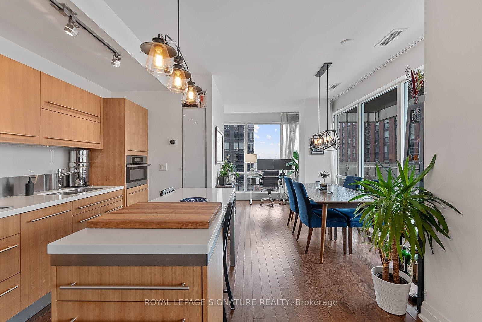 









80


John

Street, 3008,
Toronto,




ON
M5V 3X4

