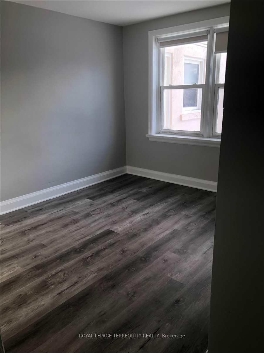 









15


John

Street,
Halton Hills,




ON
L7G 2J6

