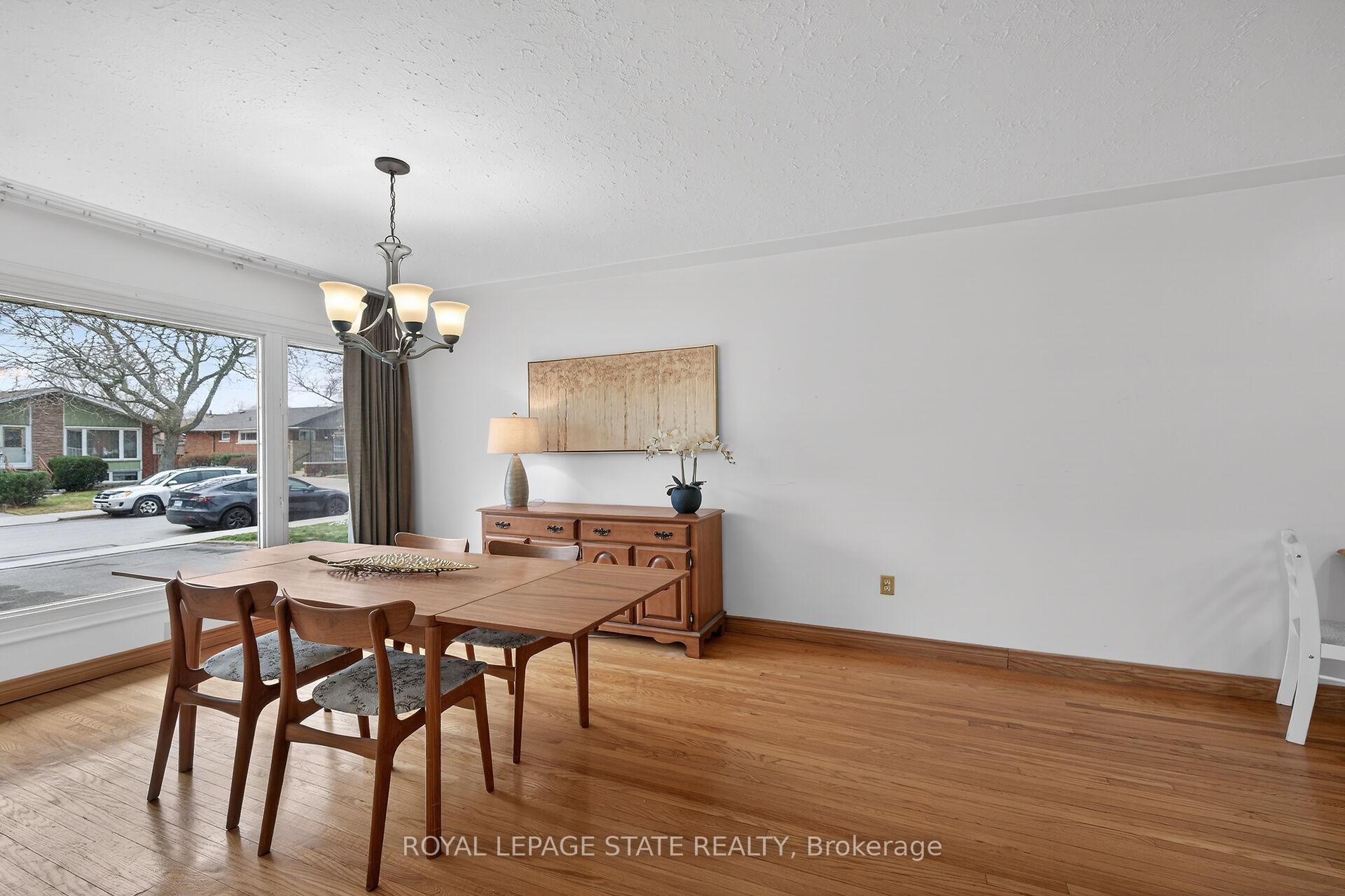 









19


Burfield

Avenue,
Hamilton,




ON
L8T 2J8

