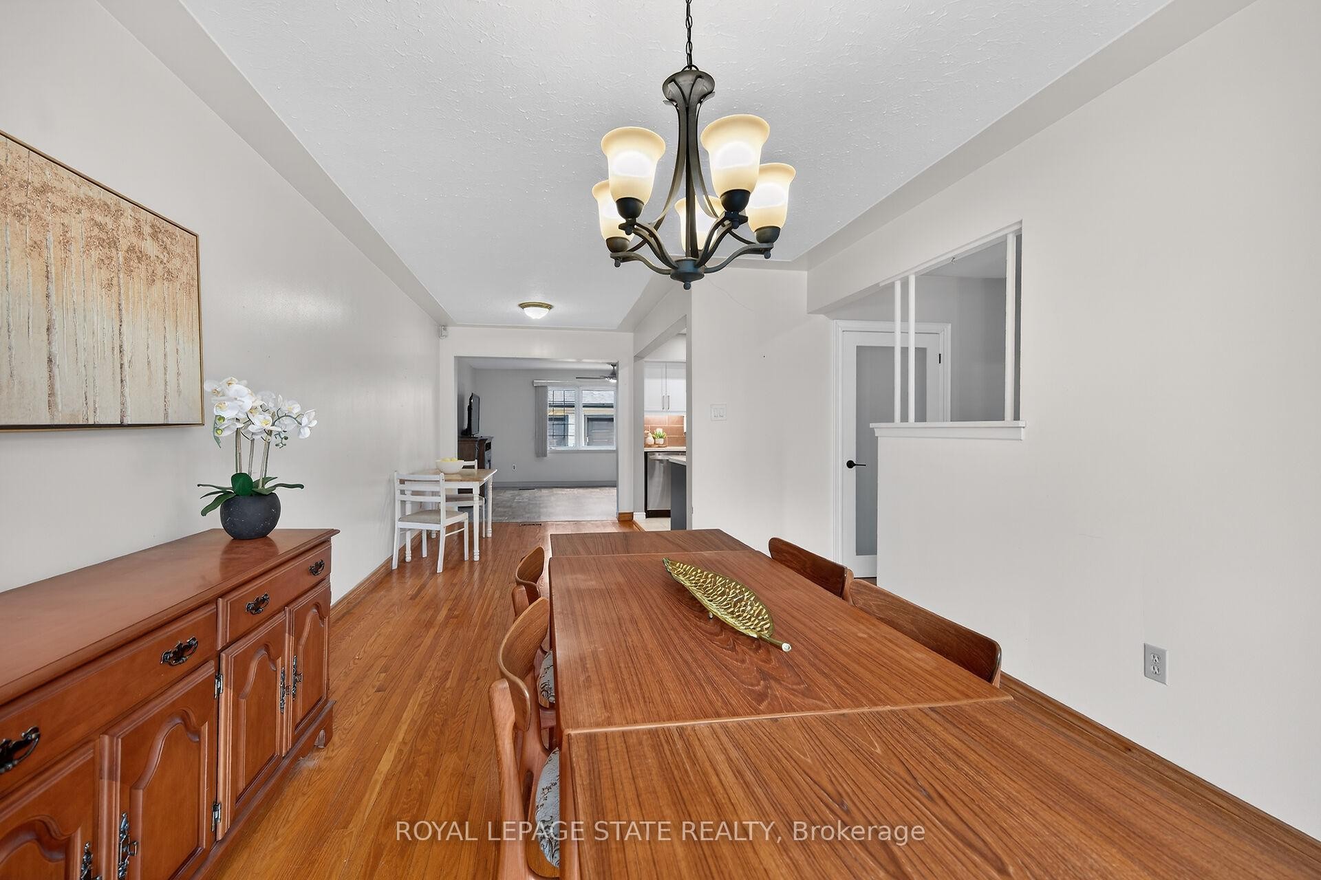 









19


Burfield

Avenue,
Hamilton,




ON
L8T 2J8

