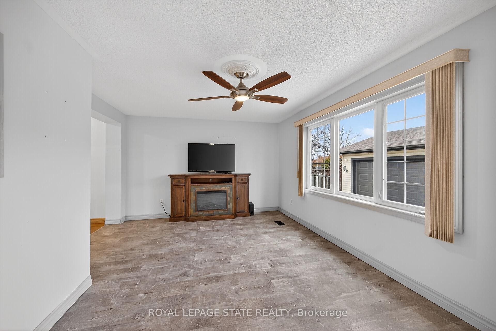 









19


Burfield

Avenue,
Hamilton,




ON
L8T 2J8

