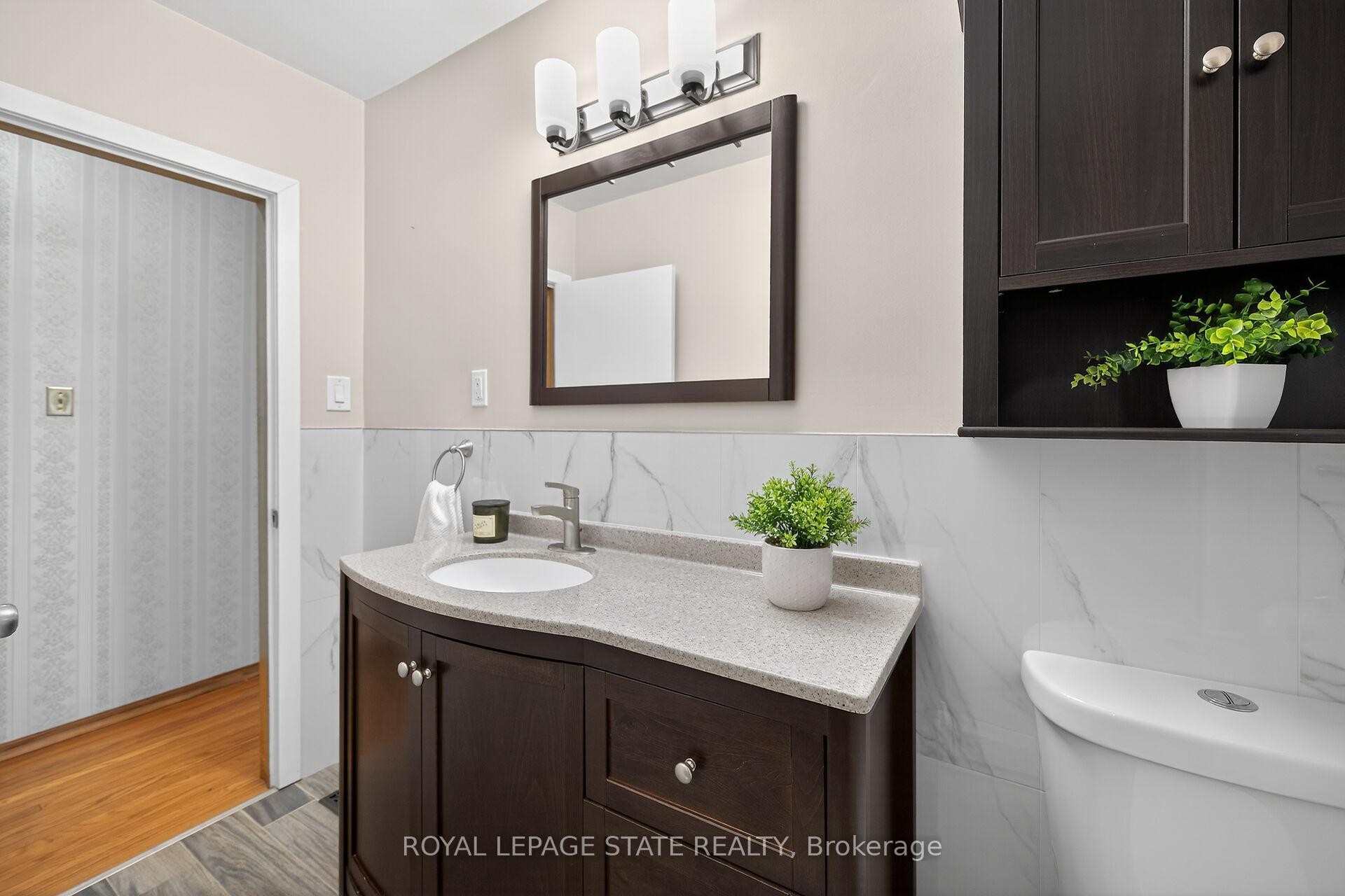 









19


Burfield

Avenue,
Hamilton,




ON
L8T 2J8

