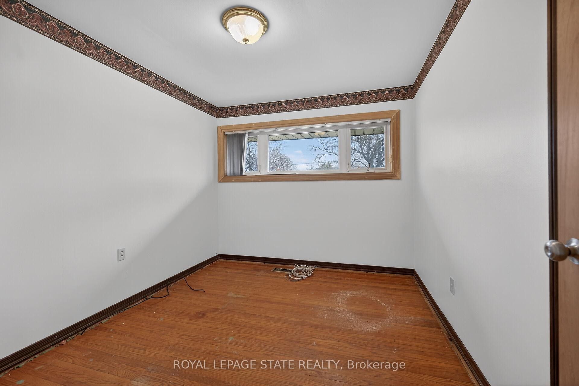 









19


Burfield

Avenue,
Hamilton,




ON
L8T 2J8

