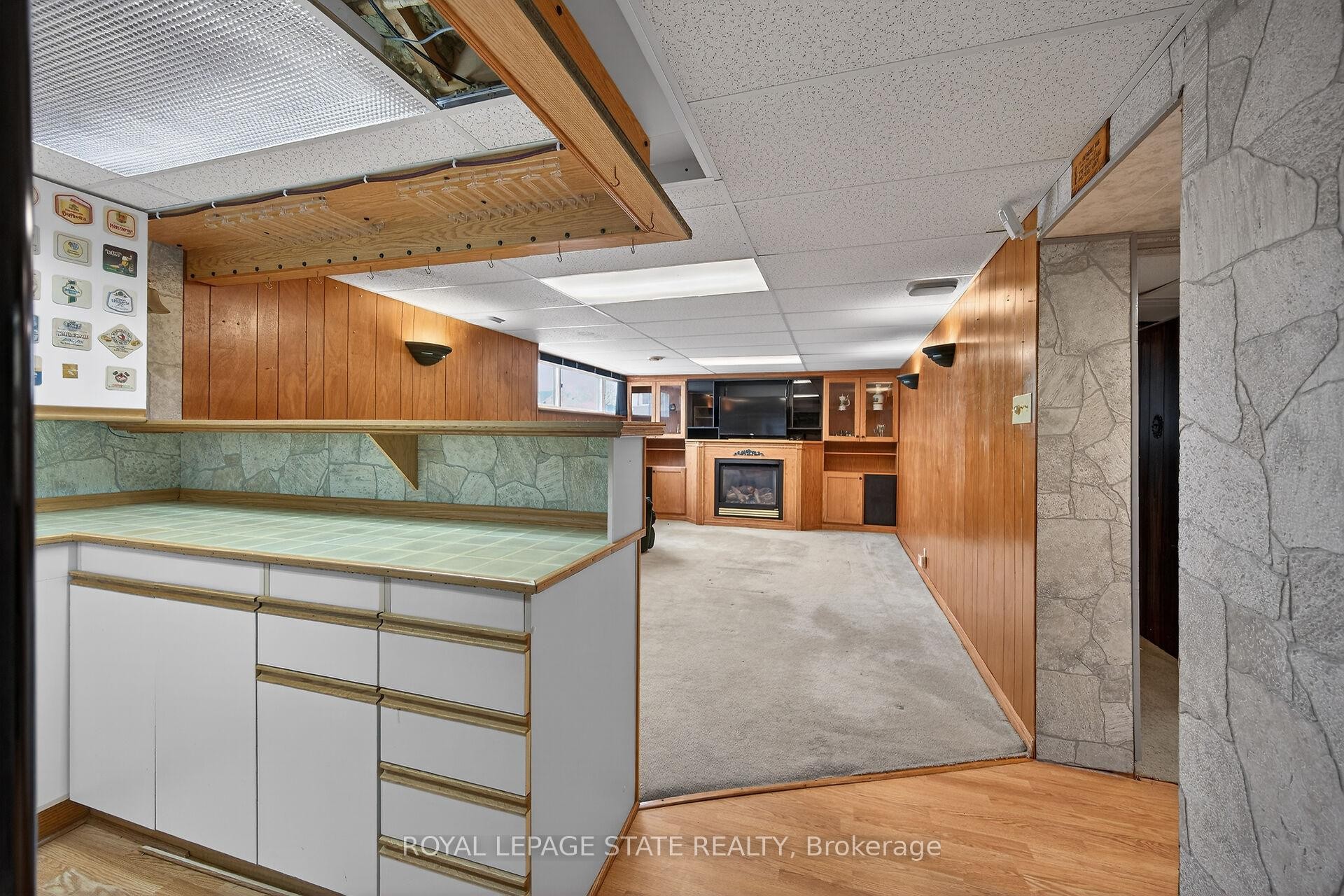 









19


Burfield

Avenue,
Hamilton,




ON
L8T 2J8

