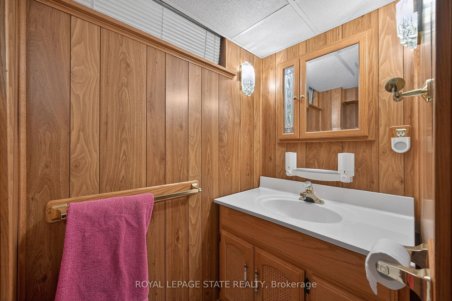 









19


Burfield

Avenue,
Hamilton,




ON
L8T 2J8

