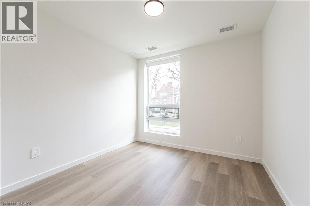 












24 UNION Street E Unit# 406

,
Waterloo,




Ontario
N2J1B7

