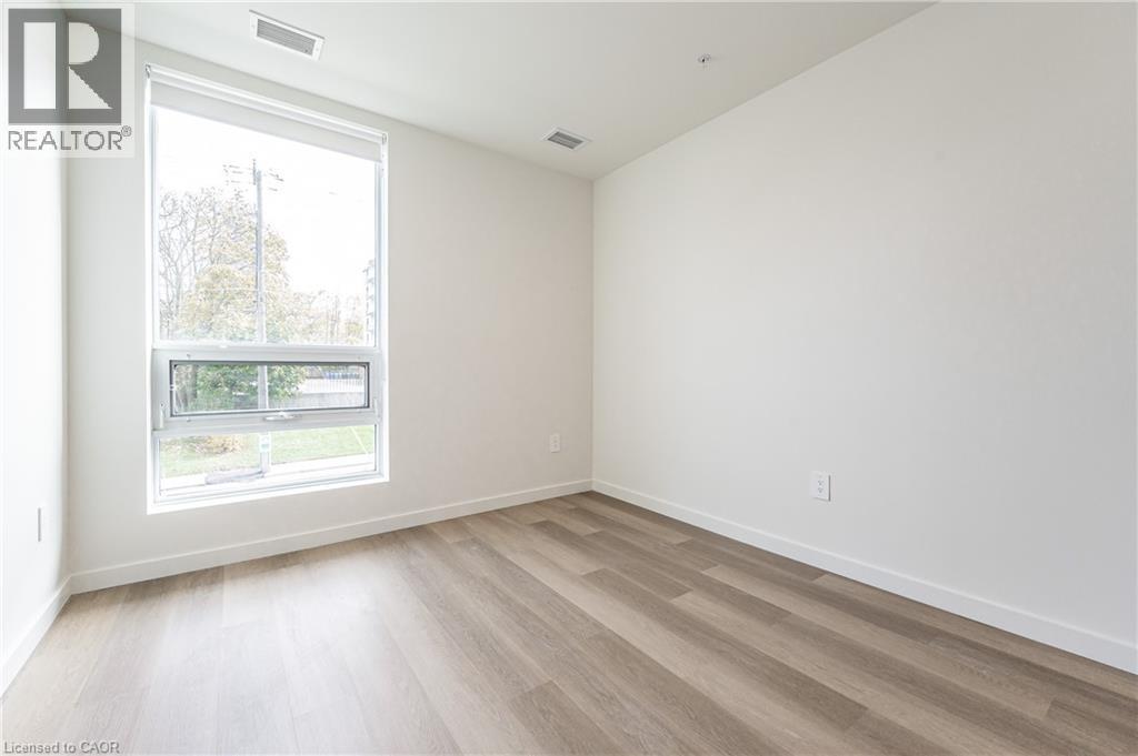 












24 UNION Street E Unit# 406

,
Waterloo,




Ontario
N2J1B7

