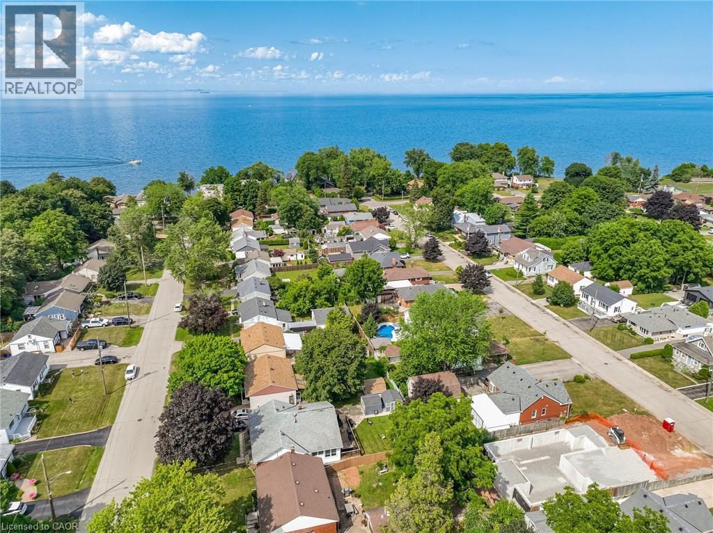 












77 FAIRVIEW Road

,
Grimsby,




Ontario
L3M3L6

