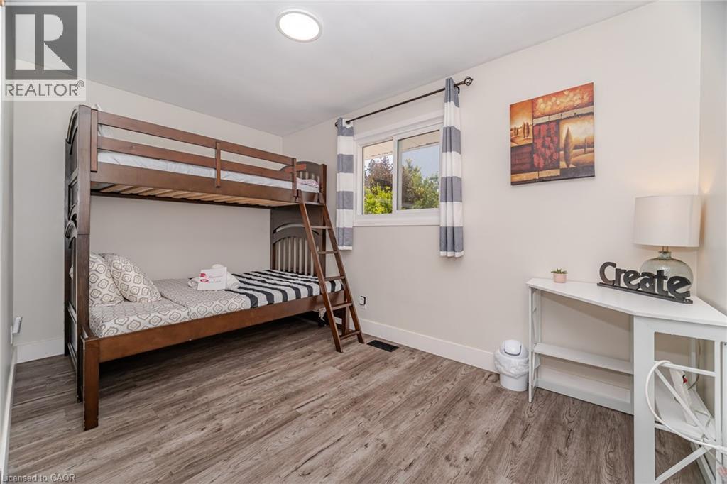 












77 FAIRVIEW Road

,
Grimsby,




Ontario
L3M3L6

