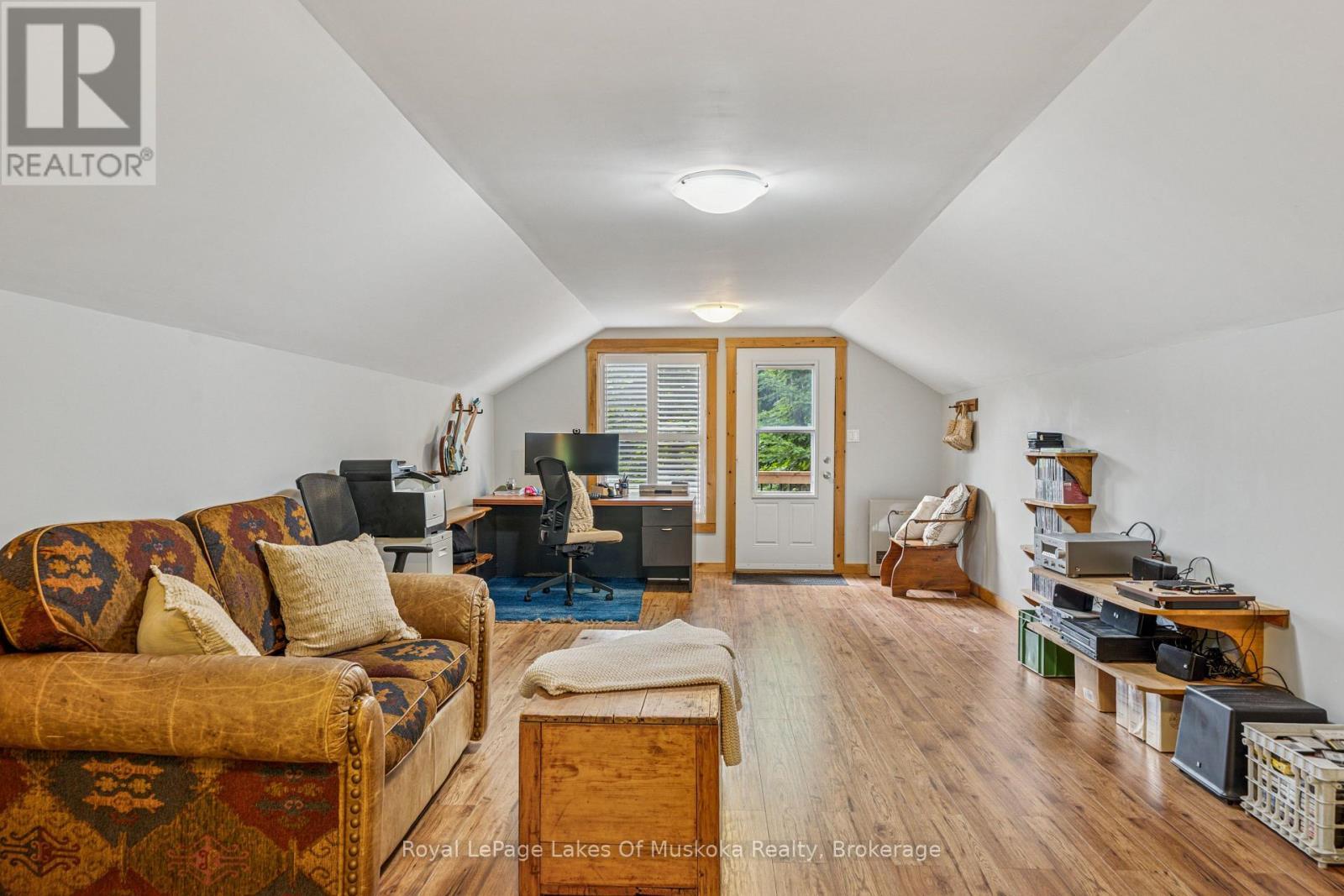 












1315 WOLF CIRCLE

,
Algonquin Highlands (Sherborne),




Ontario
P0A1E0

