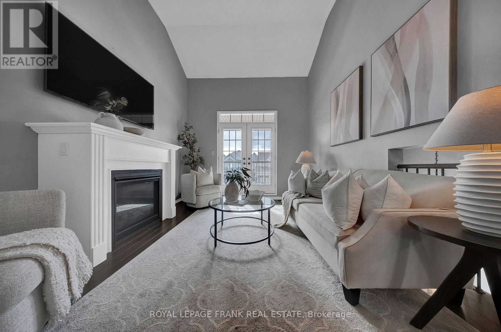 












19 JACK ROACH ST STREET

,
Clarington (Bowmanville),




Ontario
L1C0S8

