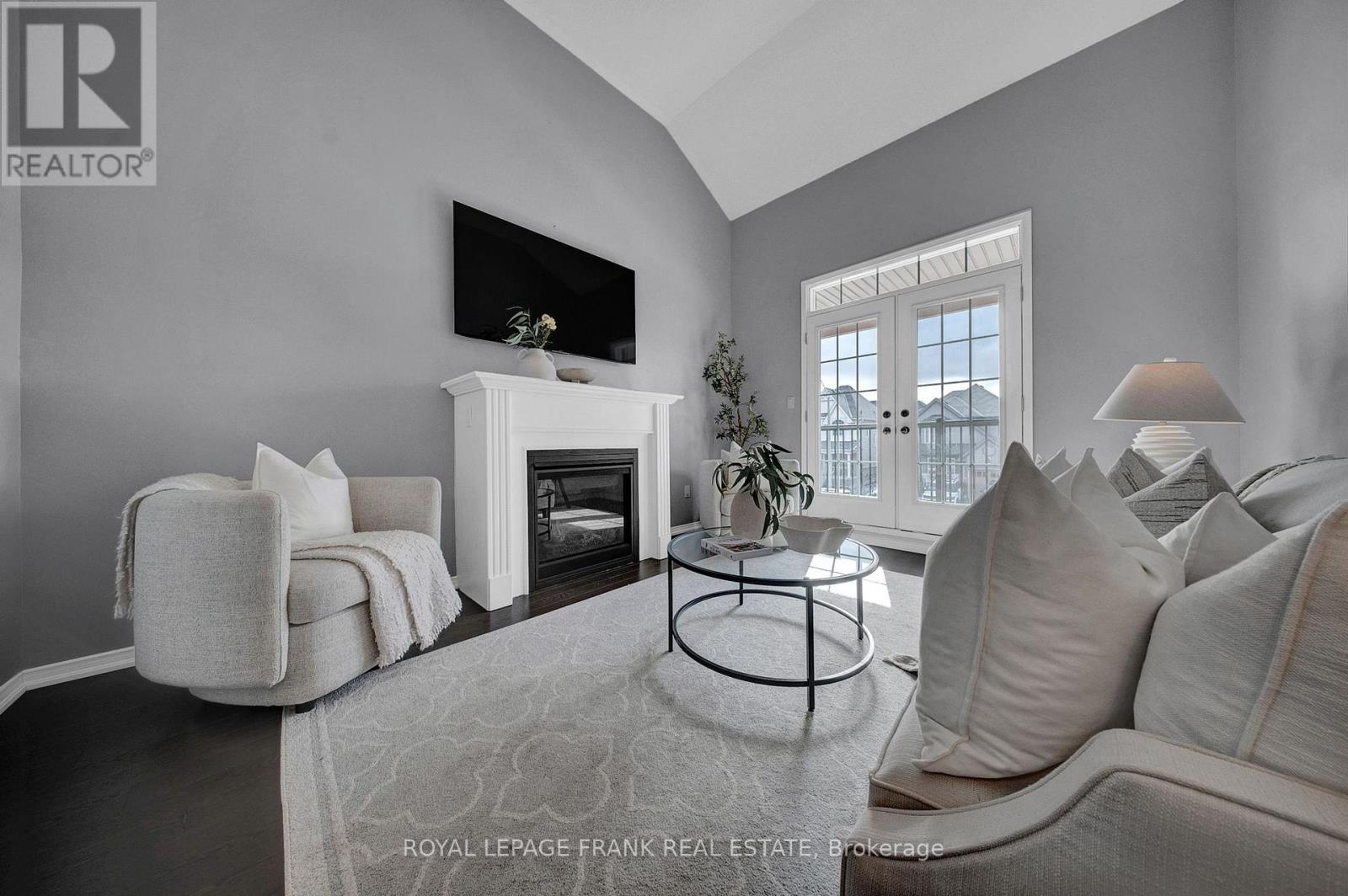 












19 JACK ROACH ST STREET

,
Clarington (Bowmanville),




Ontario
L1C0S8

