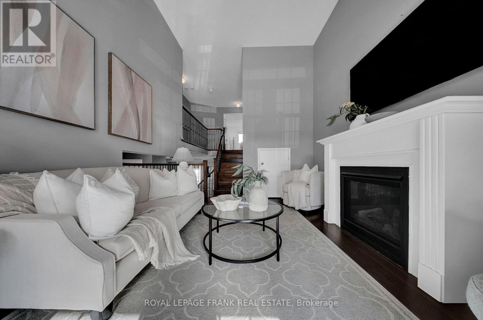 












19 JACK ROACH ST STREET

,
Clarington (Bowmanville),




Ontario
L1C0S8

