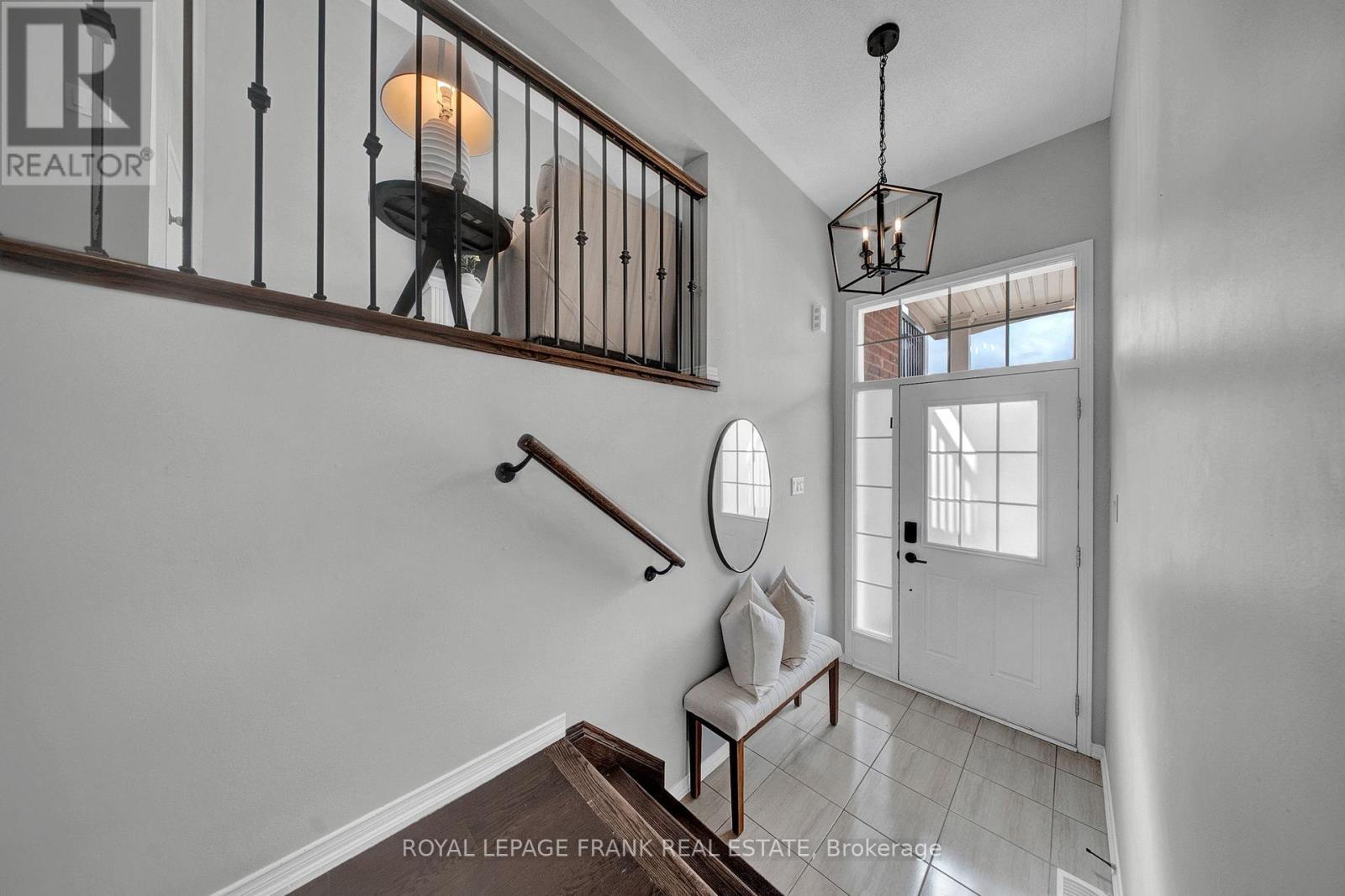 












19 JACK ROACH ST STREET

,
Clarington (Bowmanville),




Ontario
L1C0S8

