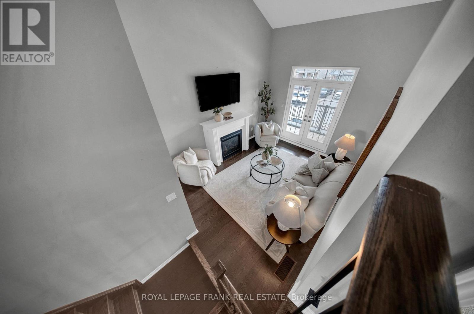 












19 JACK ROACH ST STREET

,
Clarington (Bowmanville),




Ontario
L1C0S8

