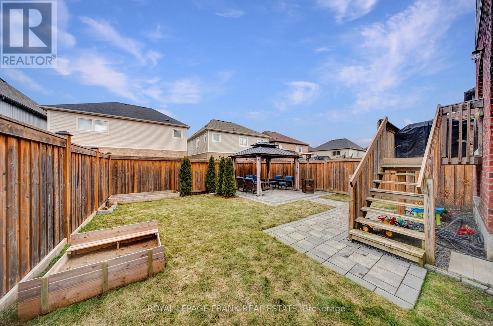 












19 JACK ROACH ST STREET

,
Clarington (Bowmanville),




Ontario
L1C0S8

