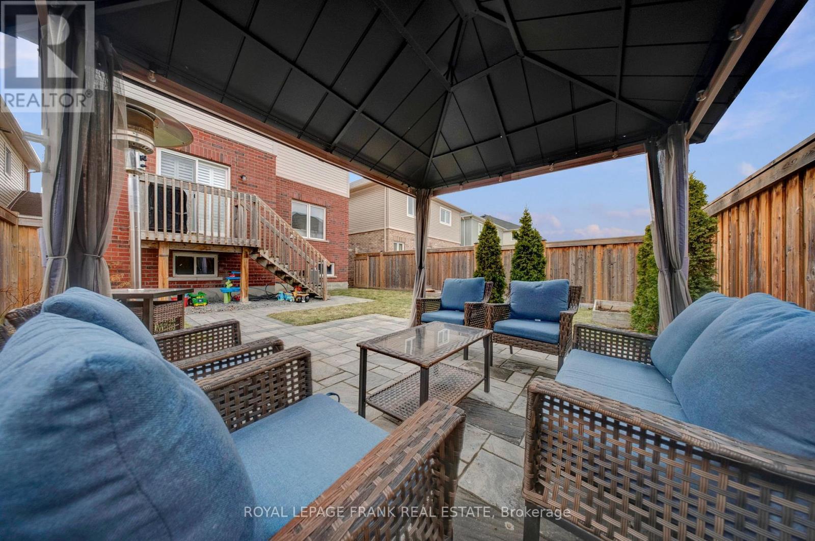 












19 JACK ROACH ST STREET

,
Clarington (Bowmanville),




Ontario
L1C0S8

