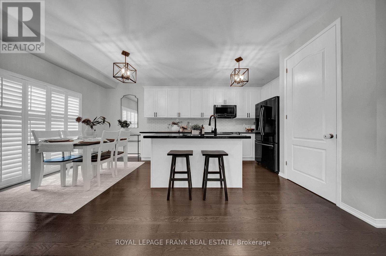 












19 JACK ROACH ST STREET

,
Clarington (Bowmanville),




Ontario
L1C0S8

