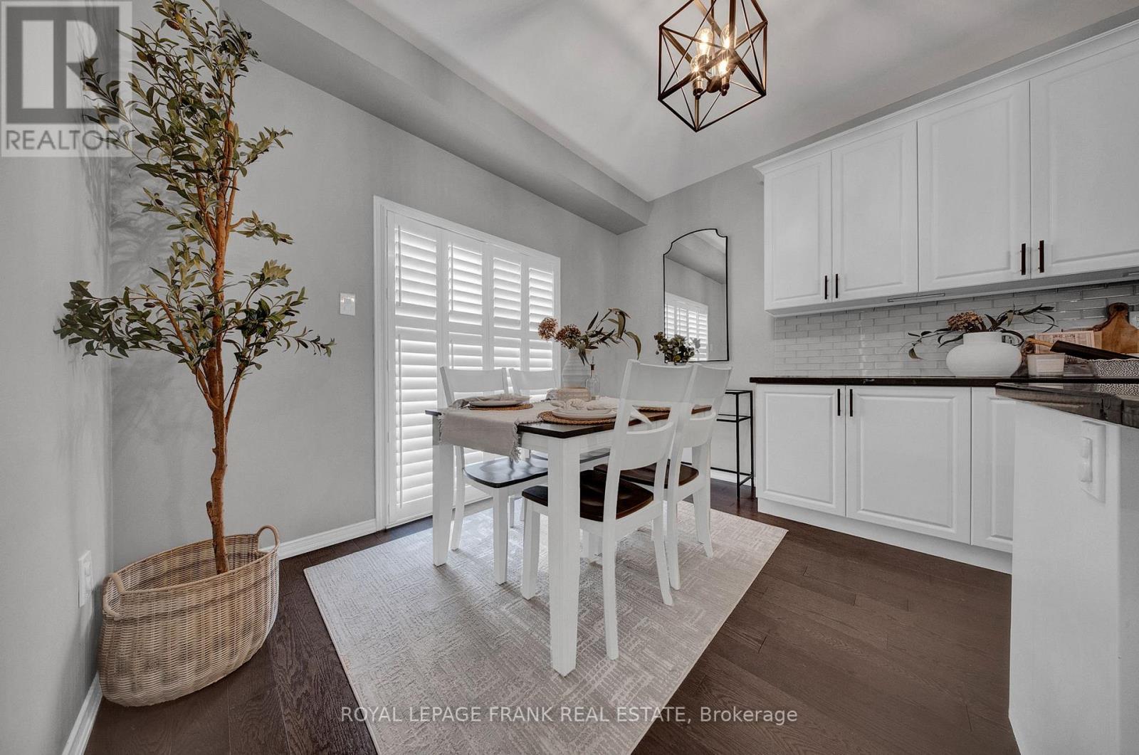 












19 JACK ROACH ST STREET

,
Clarington (Bowmanville),




Ontario
L1C0S8

