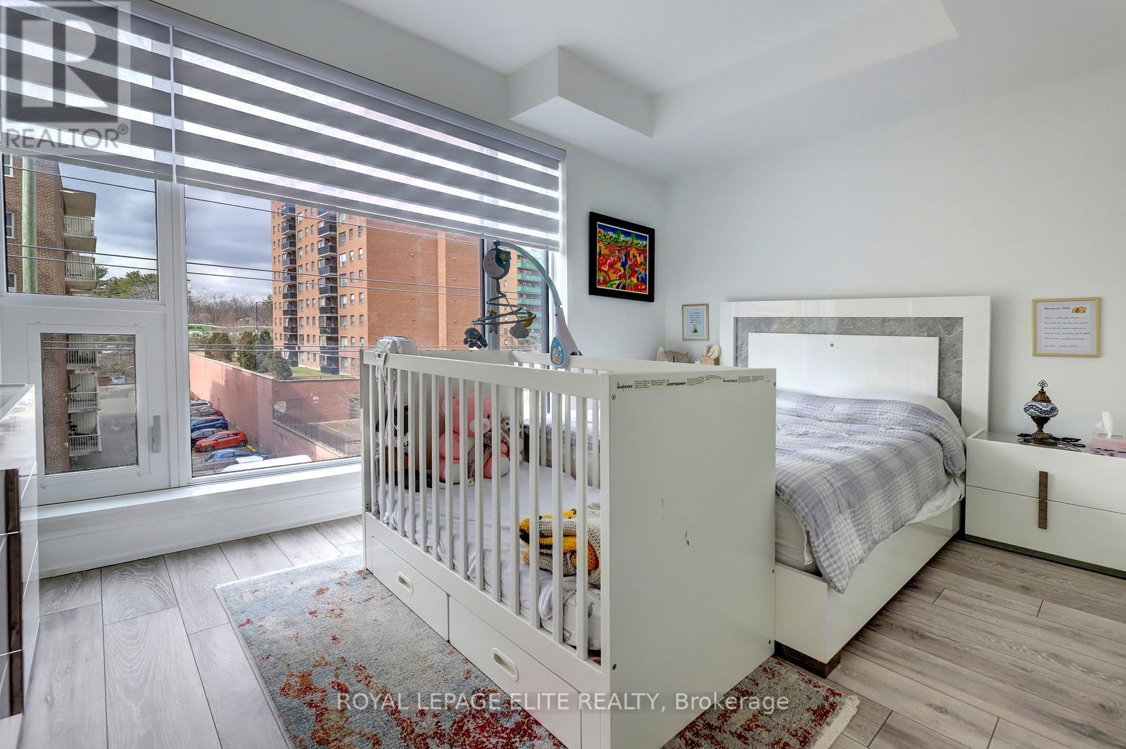 












318 - 21 PARK STREET E

,
Mississauga,




Ontario
L5G0C2

