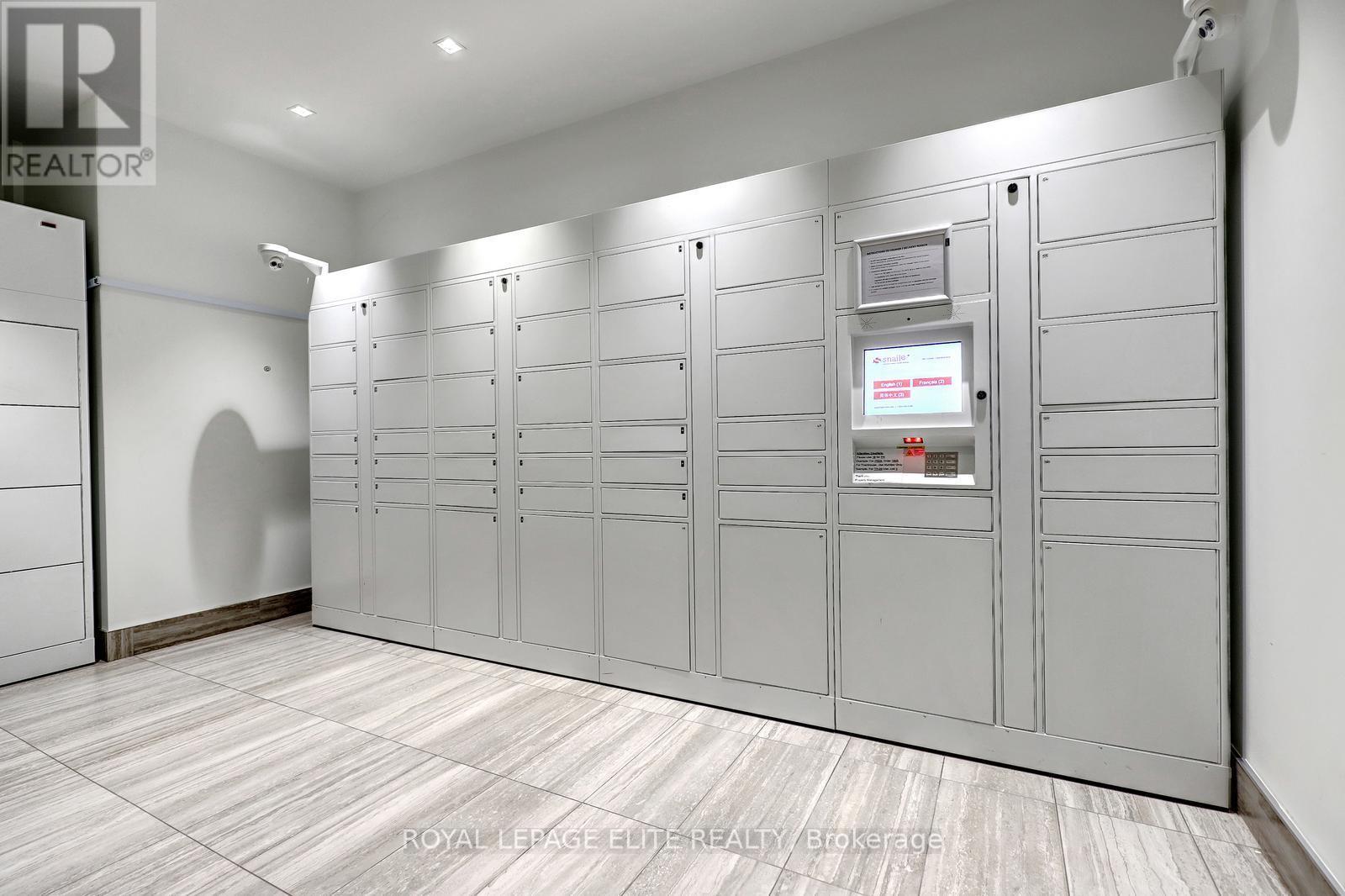 












318 - 21 PARK STREET E

,
Mississauga,




Ontario
L5G0C2

