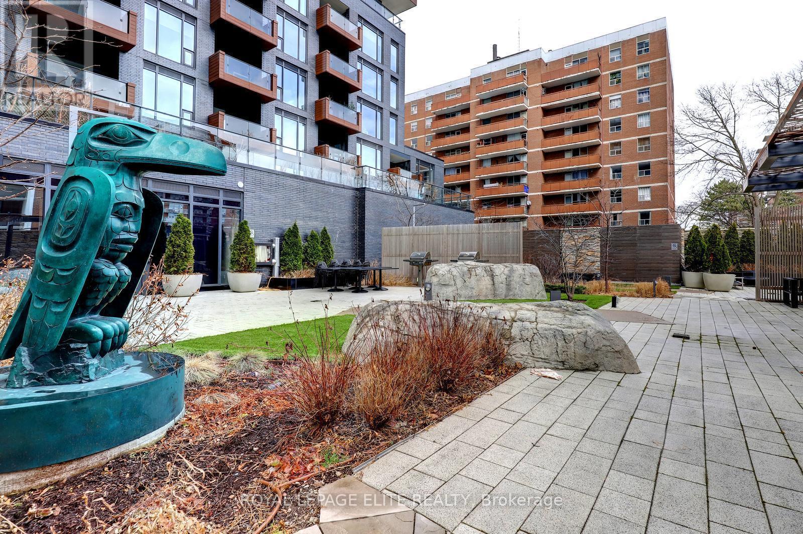 












318 - 21 PARK STREET E

,
Mississauga,




Ontario
L5G0C2

