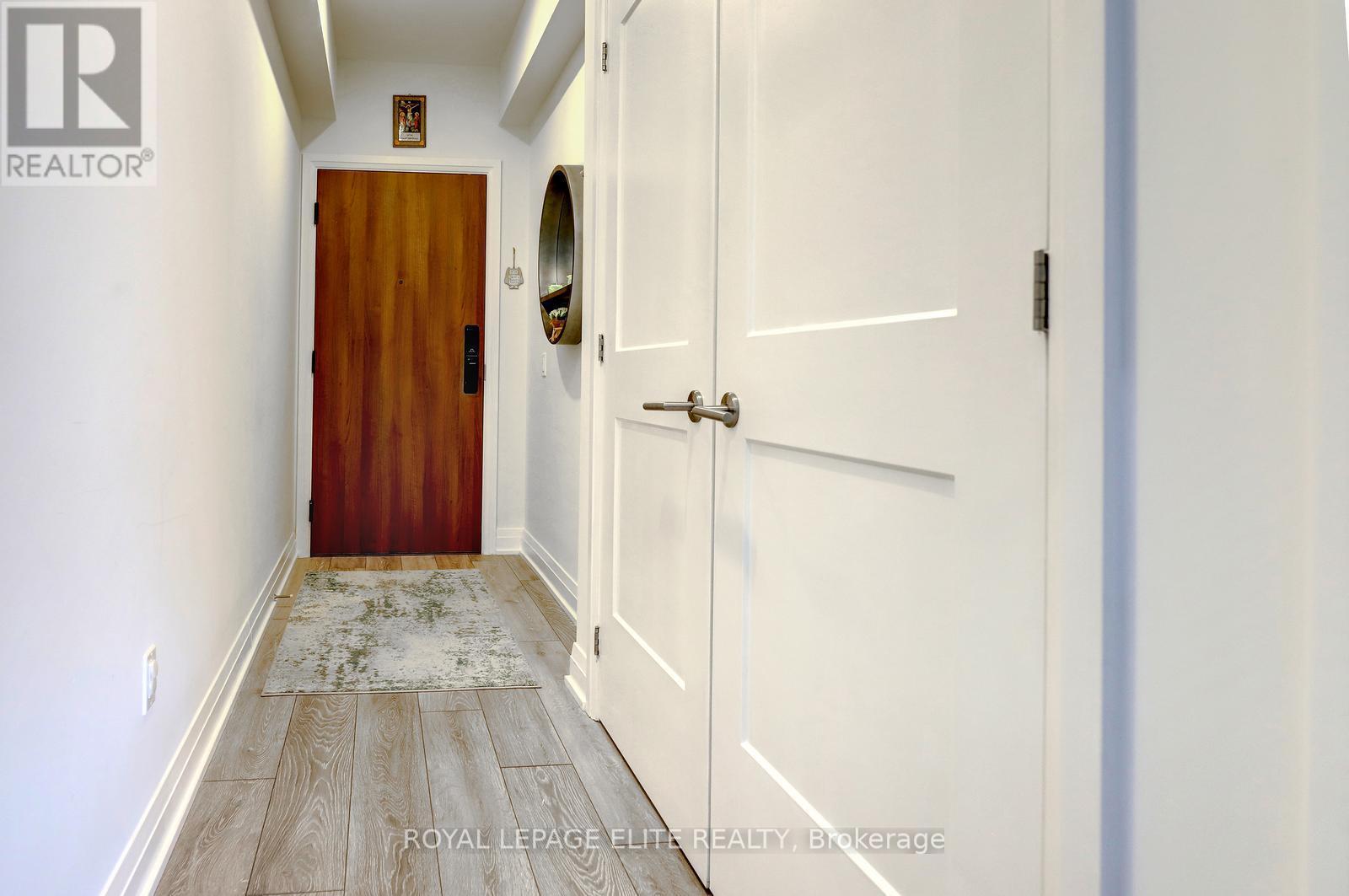 












318 - 21 PARK STREET E

,
Mississauga,




Ontario
L5G0C2

