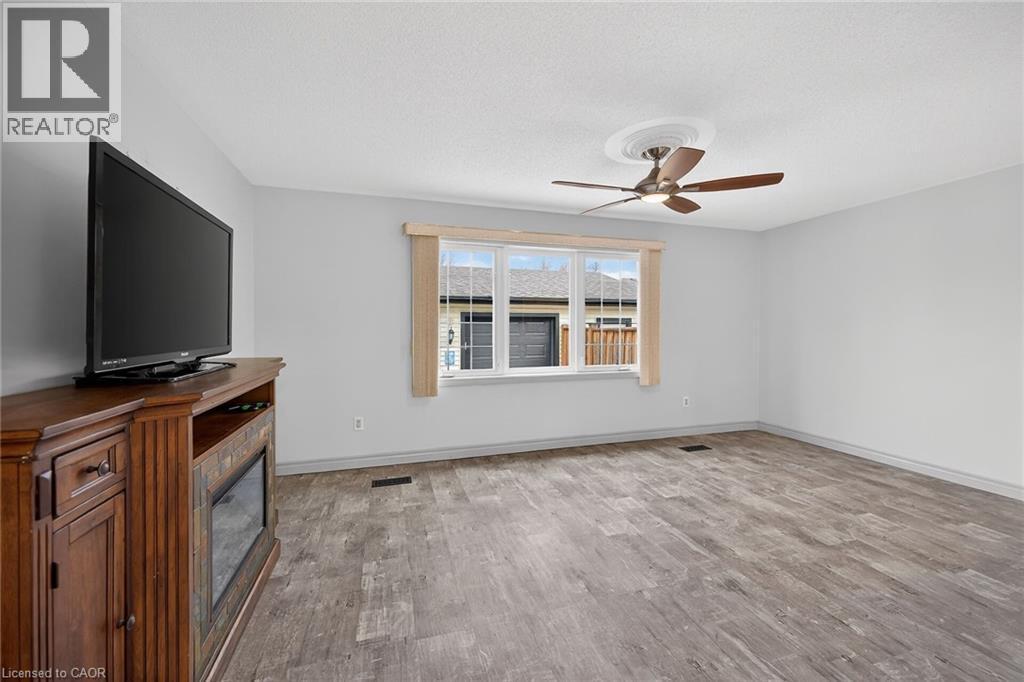 












19 BURFIELD Avenue

,
Hamilton,




Ontario
L8T2J8

