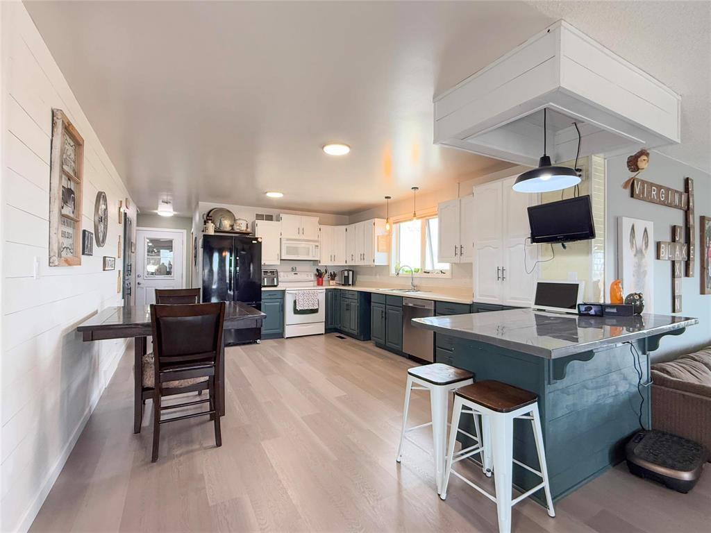 












70093 124W Road

,
Rivers,




Manitoba
R0K1X0

