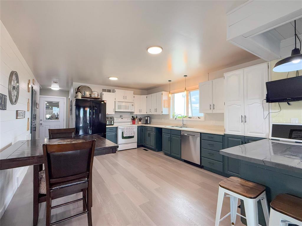 












70093 124W Road

,
Rivers,




Manitoba
R0K1X0

