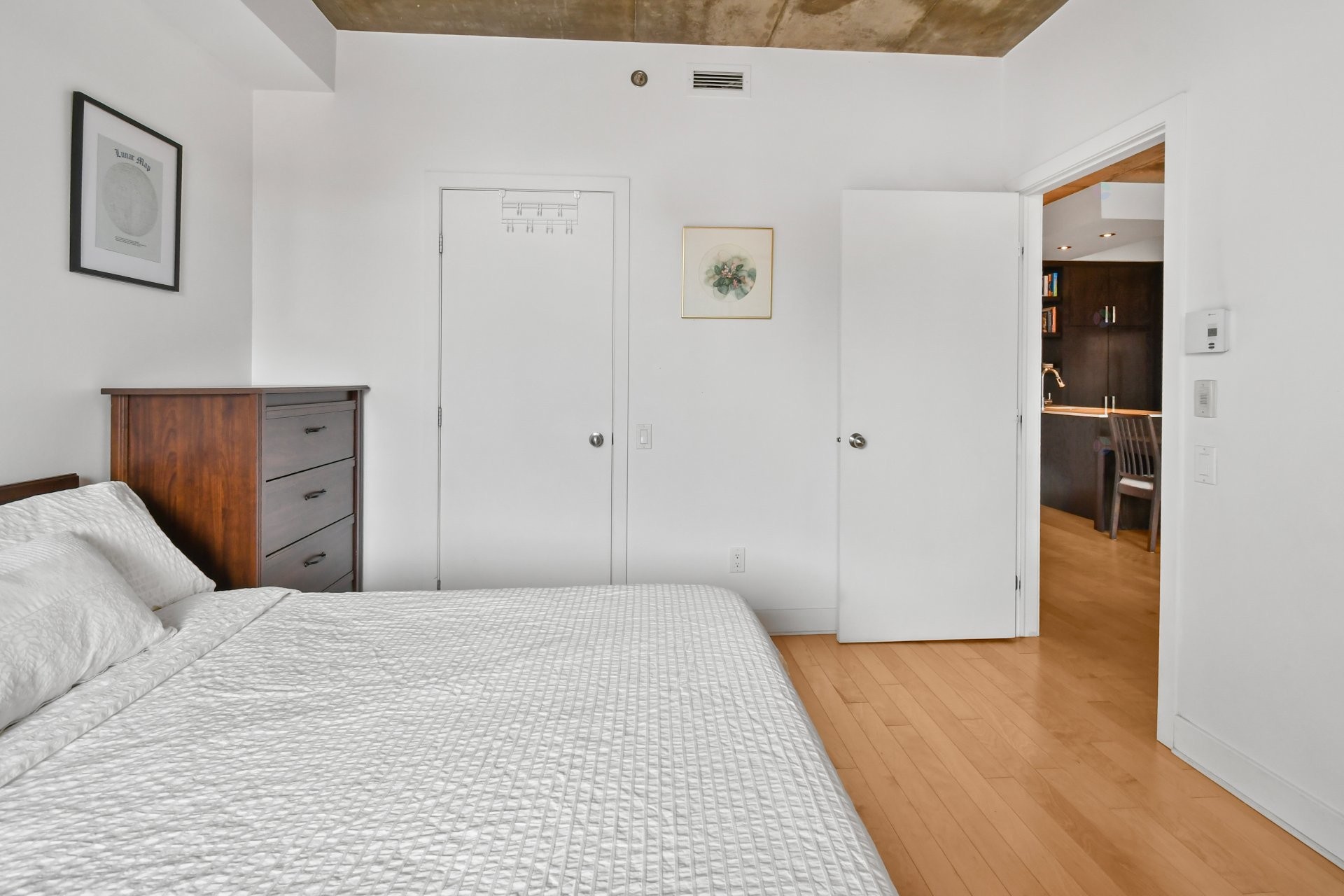 









5661


Av. De Chateaubriand

, 315,
Montréal (Rosemont/La Petite-Patrie),




QC
H2S0B6

