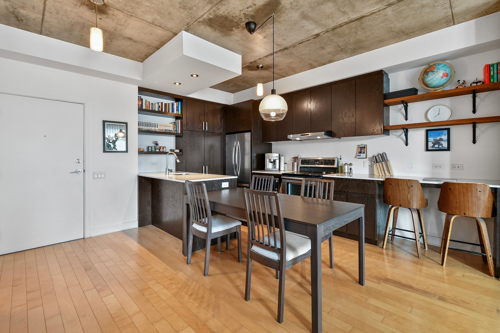 









5661


Av. De Chateaubriand

, 315,
Montréal (Rosemont/La Petite-Patrie),




QC
H2S0B6


