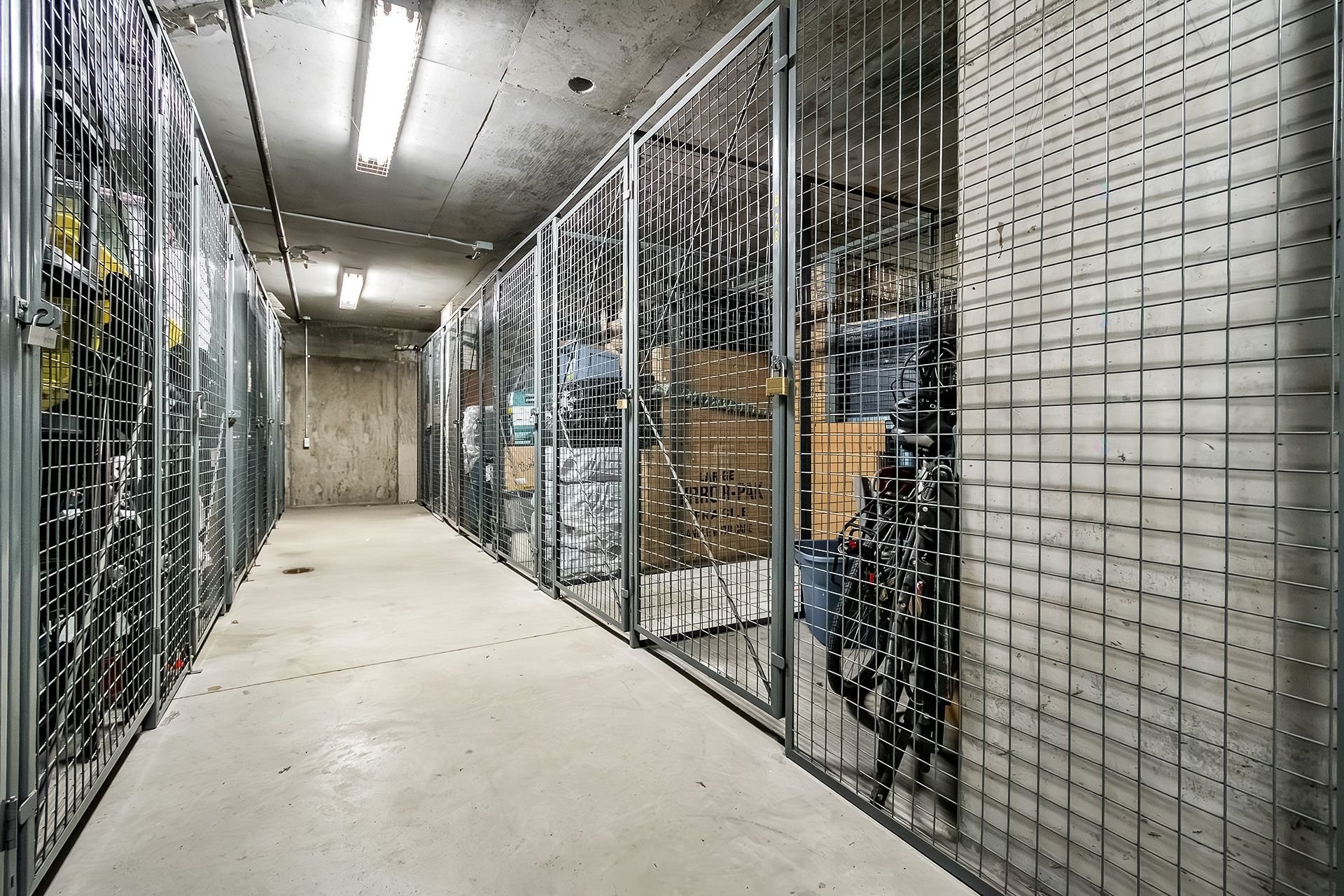 









905


Av. Plymouth

, 312,
Mont-Royal,




QC
H4P1B2

