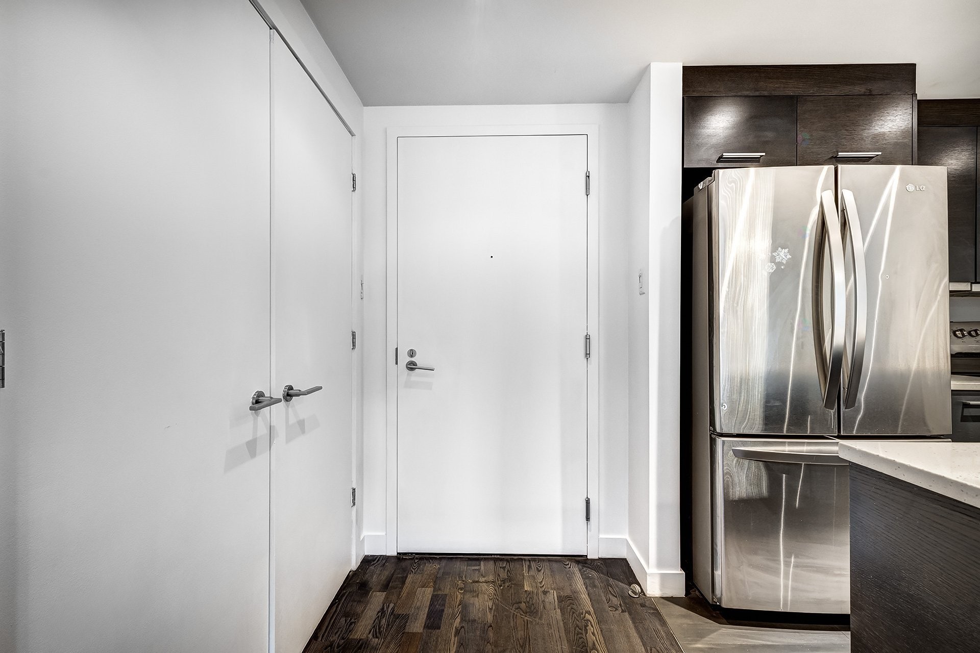 









905


Av. Plymouth

, 312,
Mont-Royal,




QC
H4P1B2

