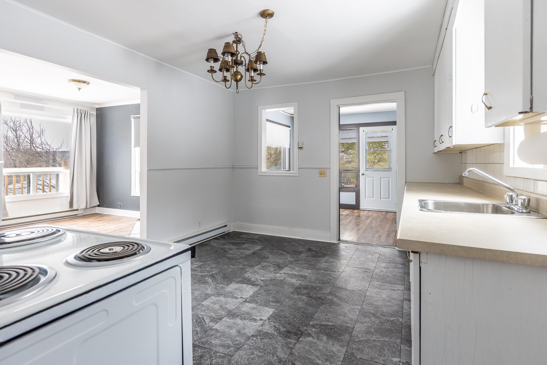 









65


Ch. Moffat

,
Lac-Brome,




QC
J0E1V0


