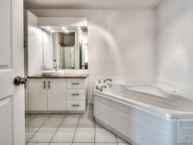 









635


Rue de Bristol

, 102,
Saint-Jean-sur-Richelieu,




QC
J3A1V2

