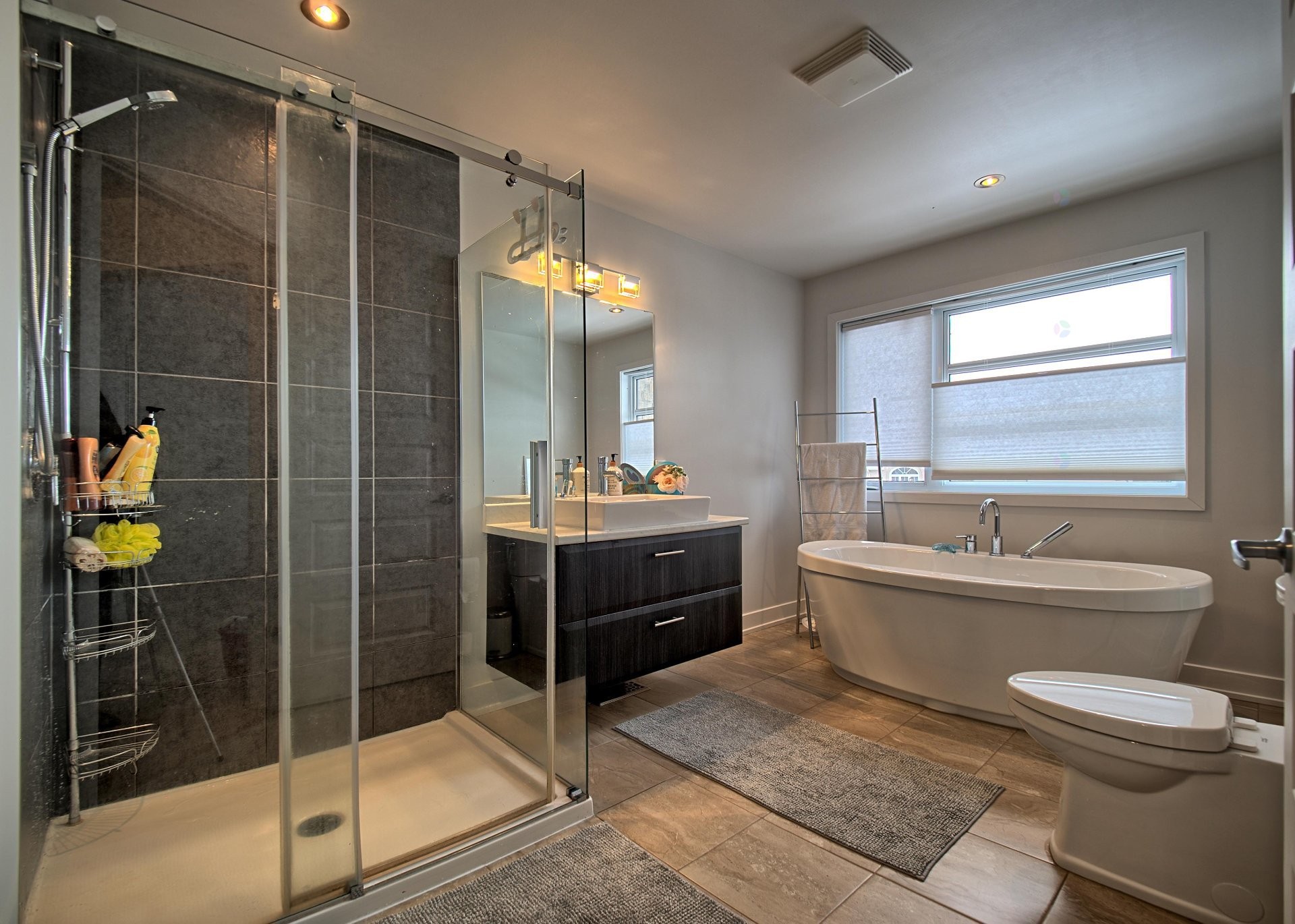 









166


Rue de la Spartan

,
Gatineau (Aylmer),




QC
J9J1K6

