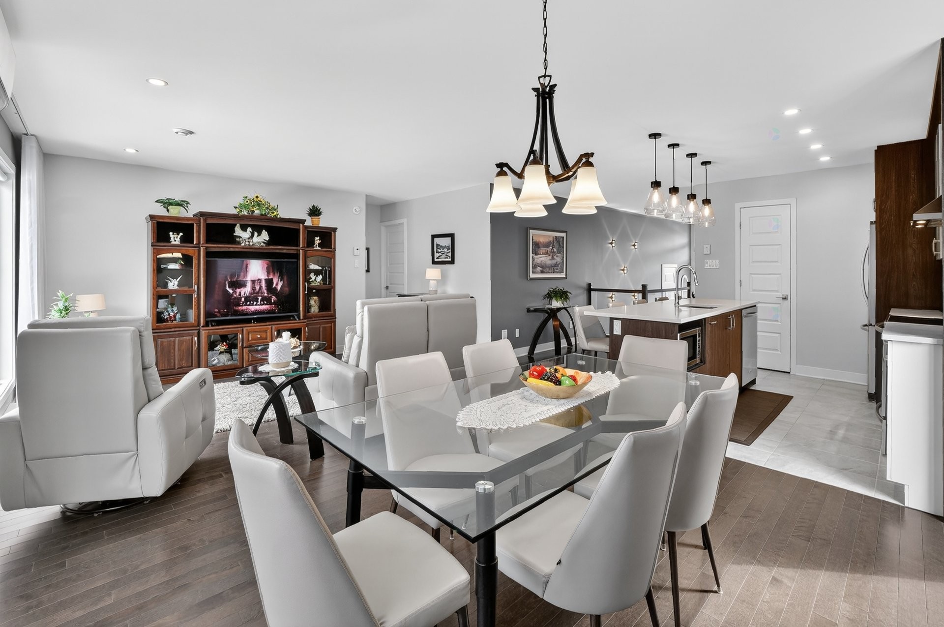 









17195


Rue Jacques-Cartier

,
Mirabel,




QC
J7J0P6

