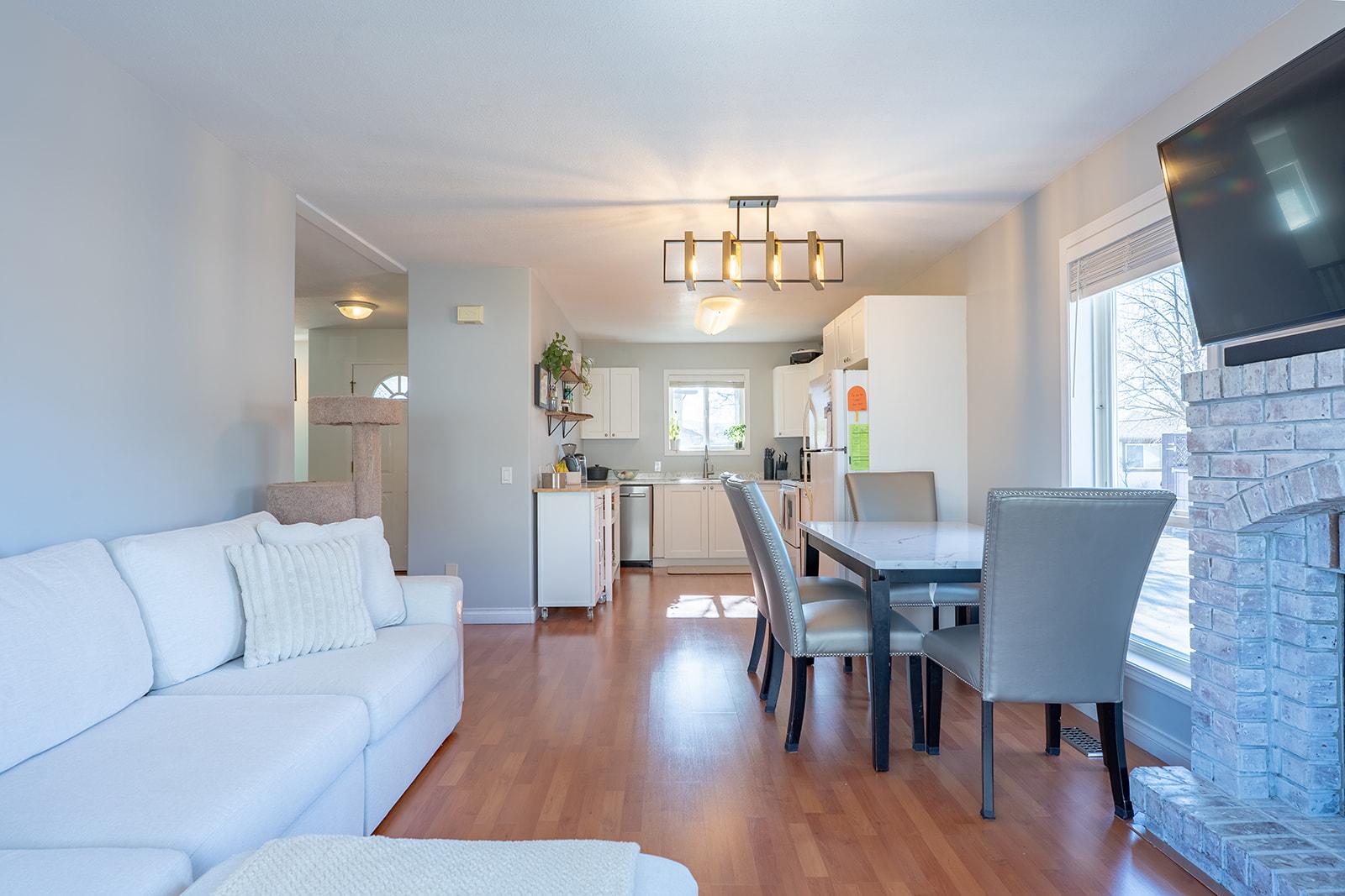 









133


Wyndham

Crescent, 131,
Kelowna,




BC
V1V 1Y8

