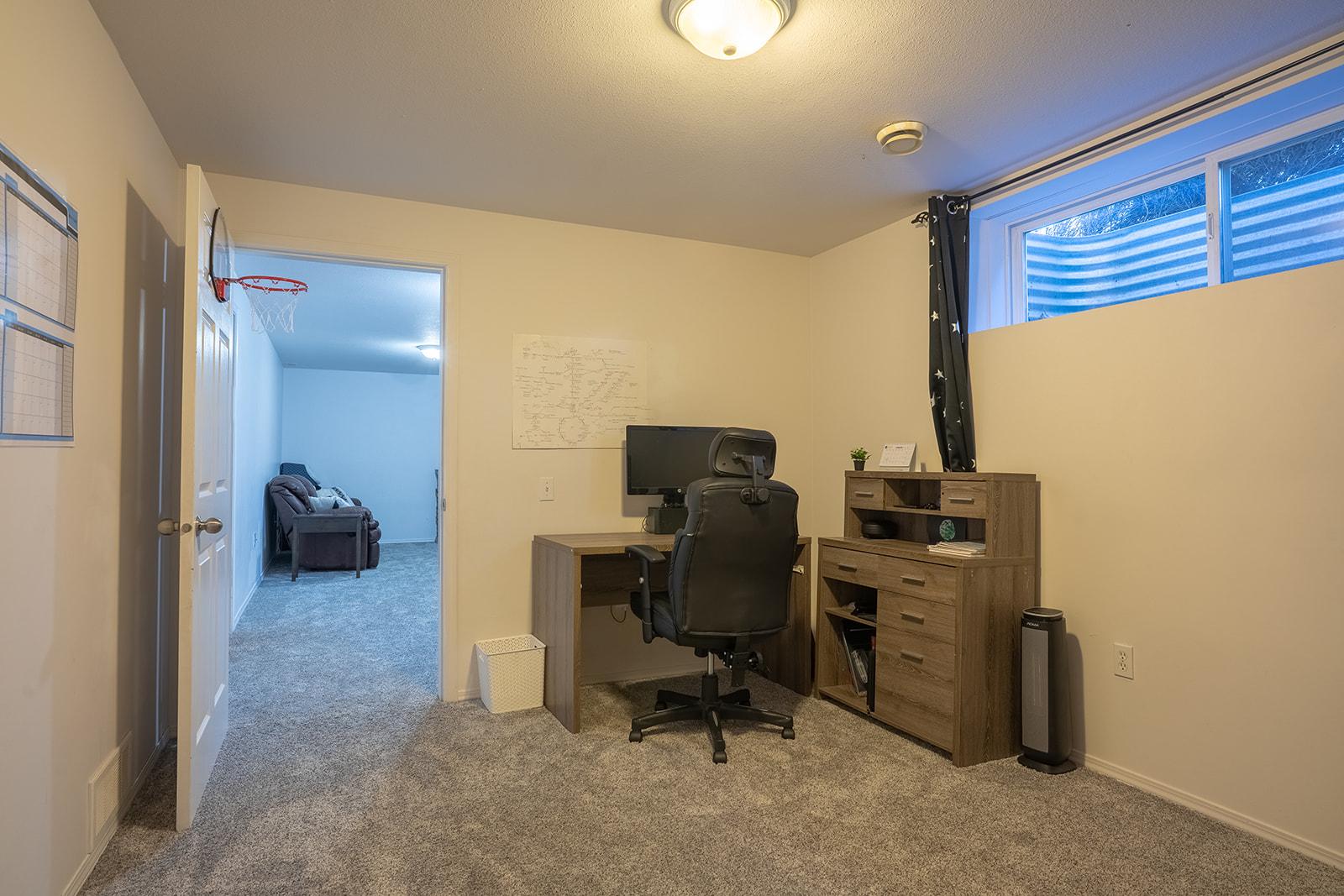 









133


Wyndham

Crescent, 131,
Kelowna,




BC
V1V 1Y8

