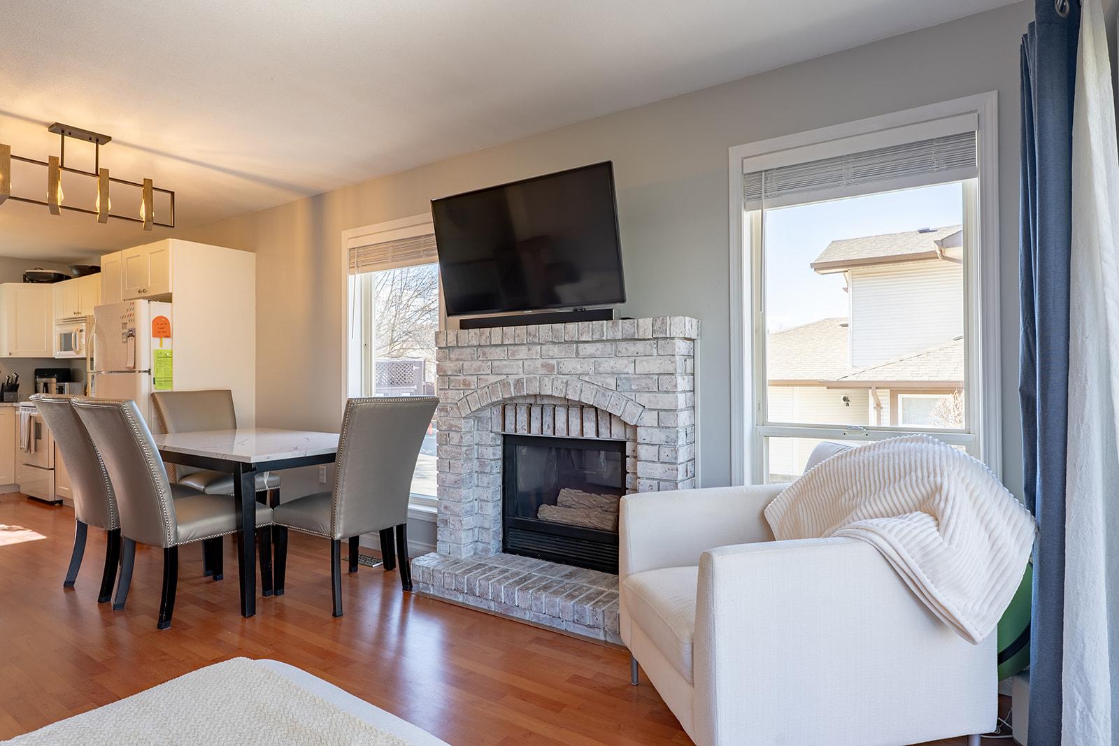 









133


Wyndham

Crescent, 131,
Kelowna,




BC
V1V 1Y8

