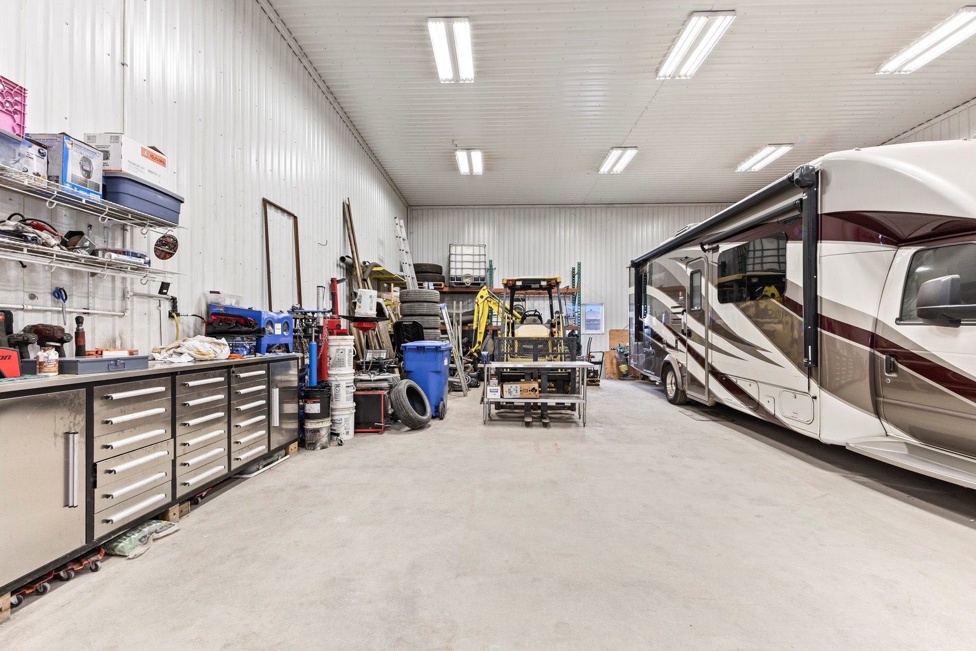 









225


Rue Ste-Catherine

,
Saint-Polycarpe,




QC
J0P1X0

