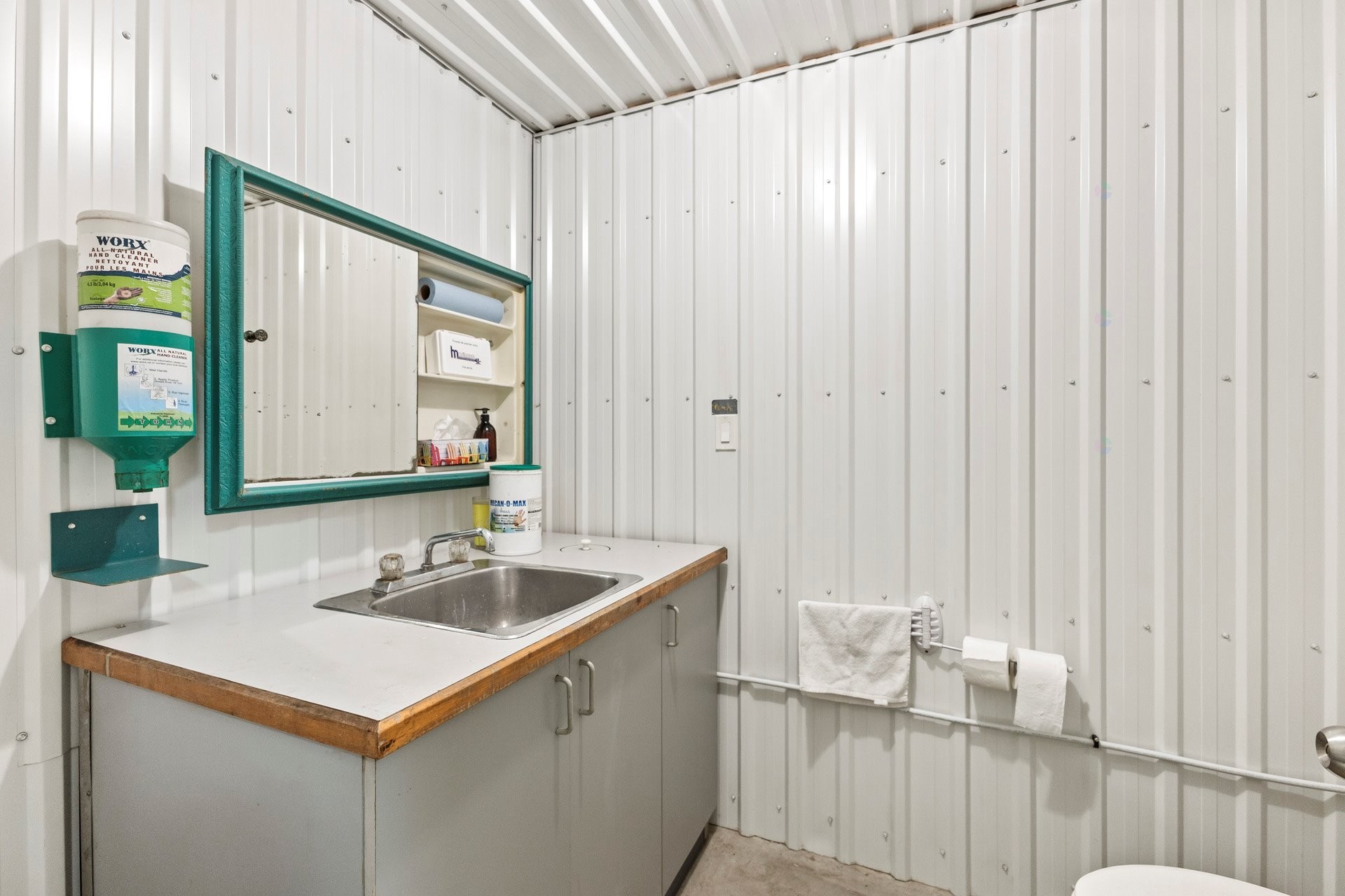 









225


Rue Ste-Catherine

,
Saint-Polycarpe,




QC
J0P1X0


