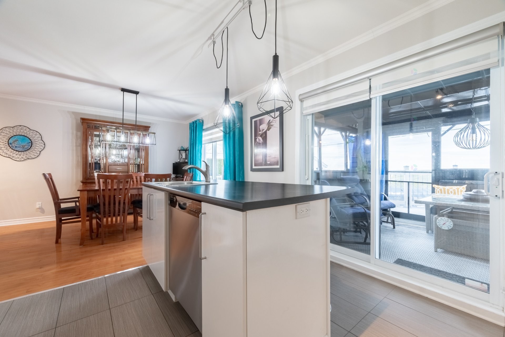 









466


Rue de la Tramontane

,
Saint-Jean-sur-Richelieu,




QC
J2W2V2

