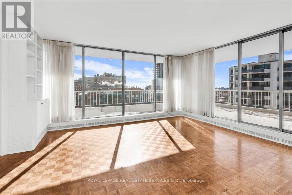 












1005 - 190 ST GEORGE STREET

,
Toronto,




Ontario
M5R2N4

