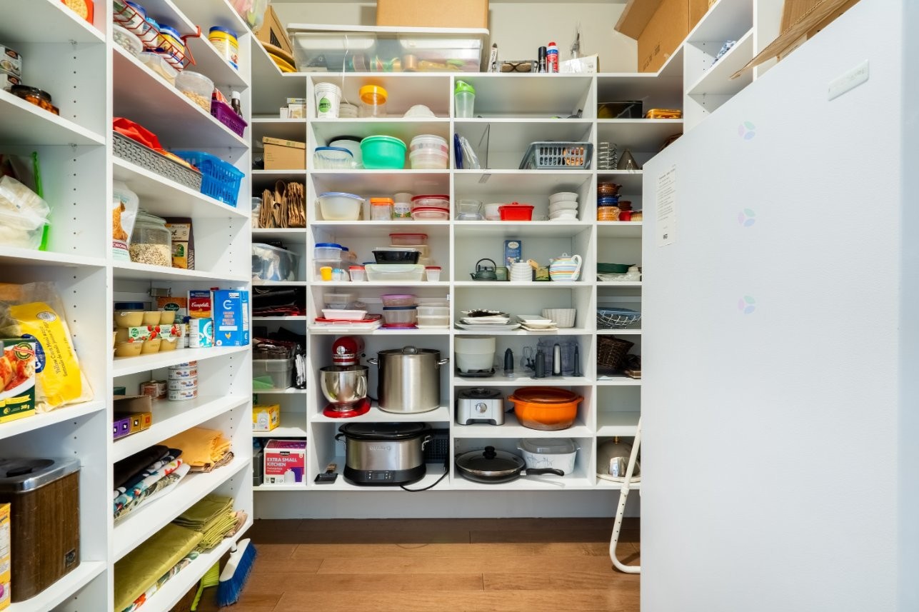 









9


Boul. des Prairies

, 503A,
Laval (Pont-Viau),




QC
H7N0E6

