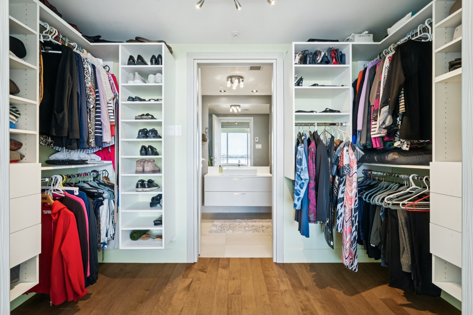 









9


Boul. des Prairies

, 503A,
Laval (Pont-Viau),




QC
H7N0E6

