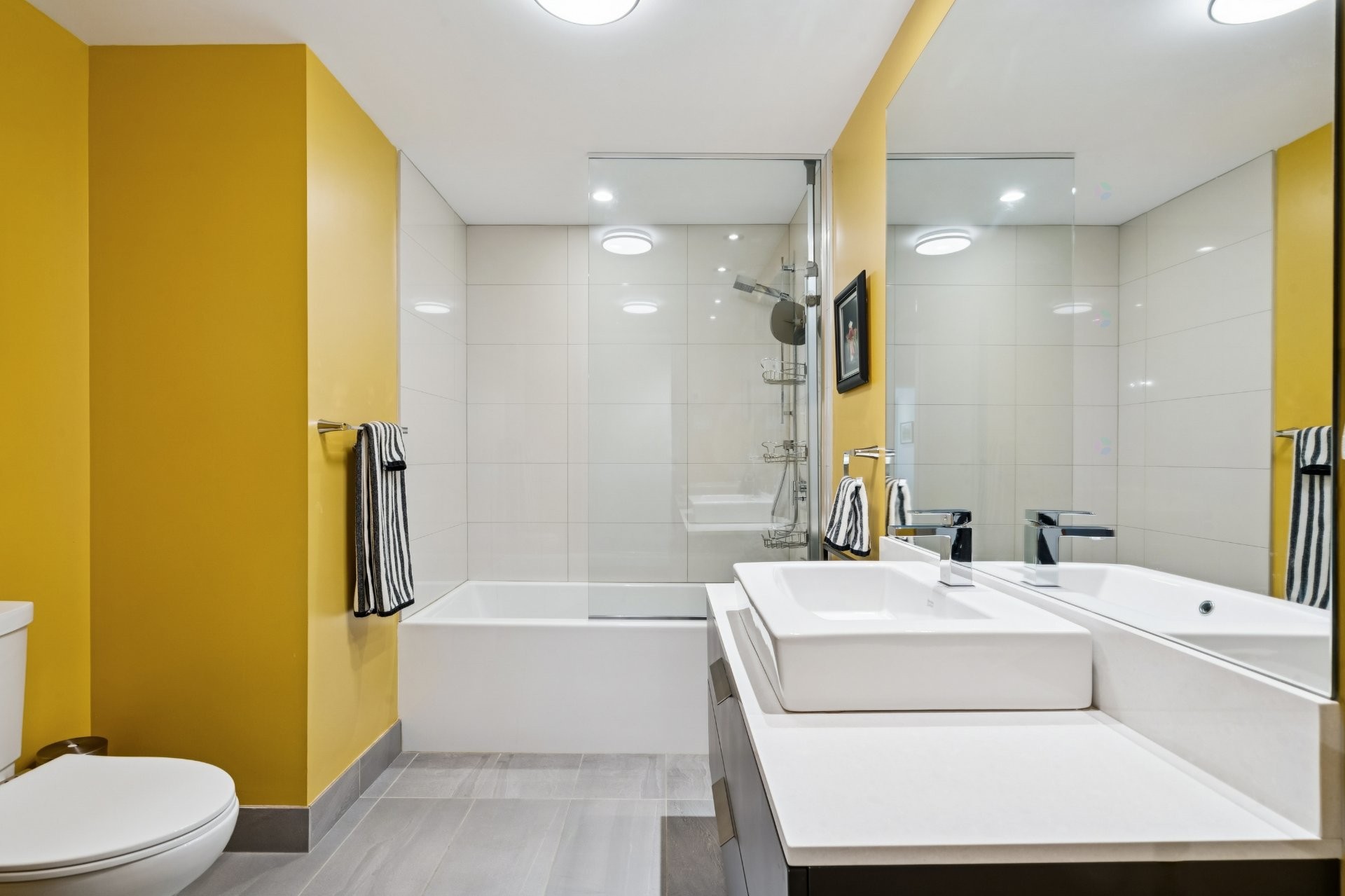 









9


Boul. des Prairies

, 503A,
Laval (Pont-Viau),




QC
H7N0E6

