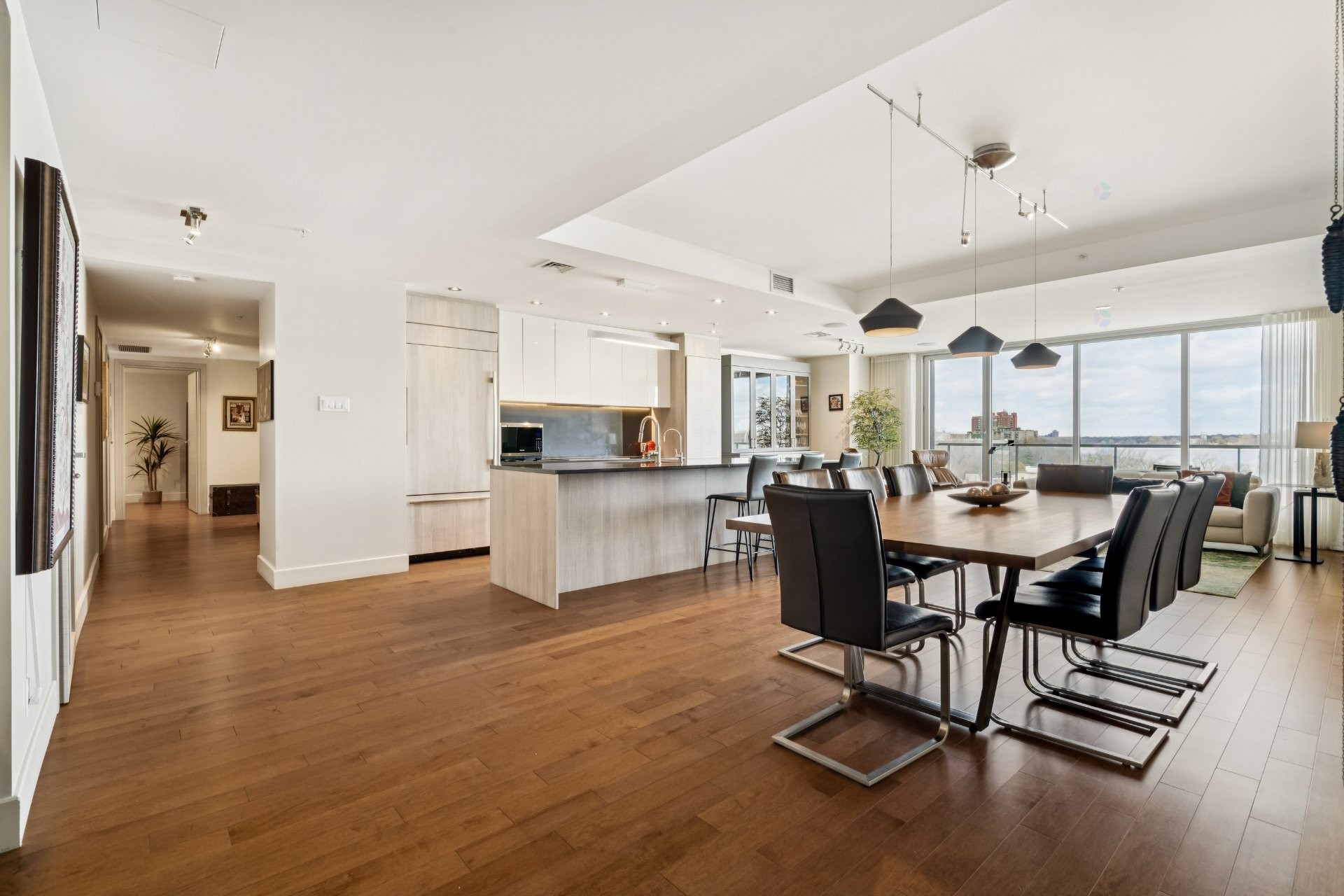 









9


Boul. des Prairies

, 503A,
Laval (Pont-Viau),




QC
H7N0E6

