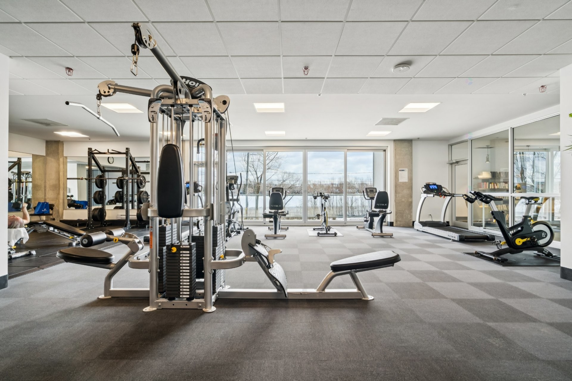 









9


Boul. des Prairies

, 503A,
Laval (Pont-Viau),




QC
H7N0E6

